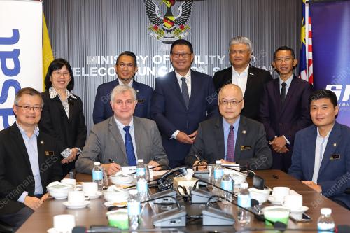 DATUK SERI JULAIHI NARAWAI