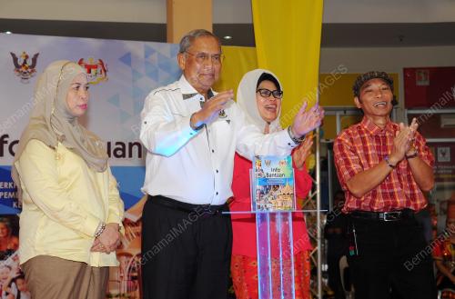 SK03_16012016_KARNIVAL_1AZAM