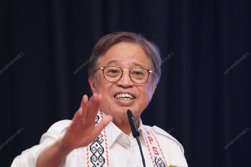 TAN SRI ABANG JOHARI TUN OPENG