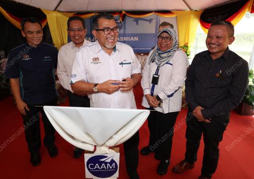 DATUK HASBI HABIBOLLAH