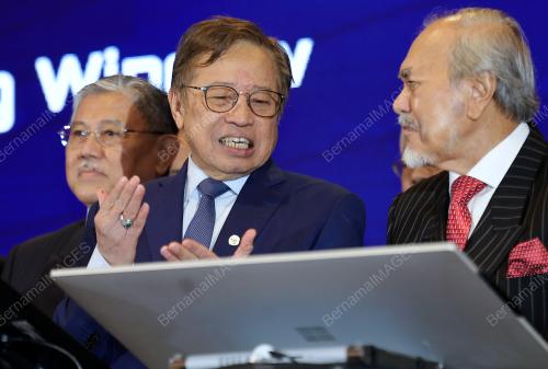 TAN SRI ABANG JOHARI TUN OPENG