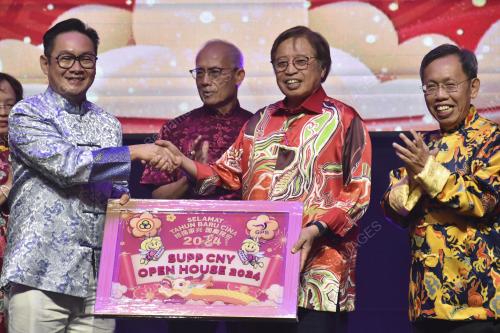 TAN SRI ABANG JOHARI TUN OPENG