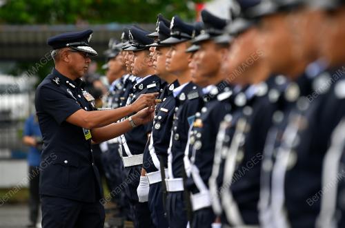 DATUK MOHD AZMAN AHMAD SAPRI