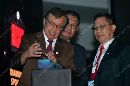 TAN SRI ABANG JOHARI TUN OPENG