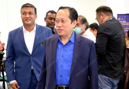 DATUK SERI AHMAD MASLAN