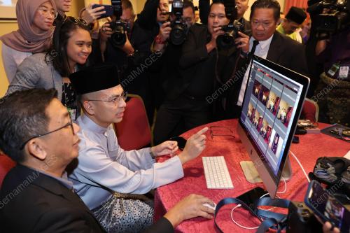 FAHMI FADZIL