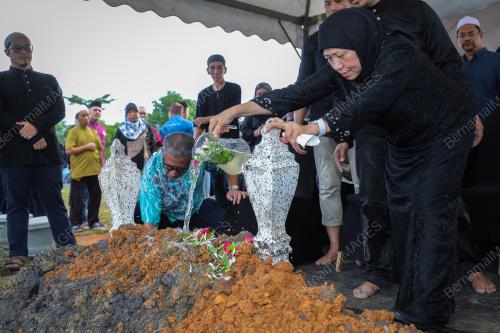 DATUK SERI NANCY SHUKRI