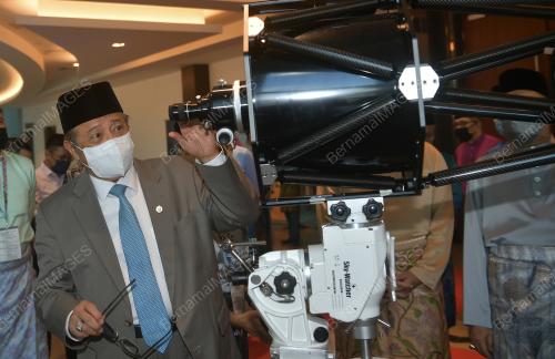 TAN SRI ABANGJOHARI TUN OPENG