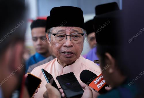 TAN SRI ABANG JOHARI TUN OPENG