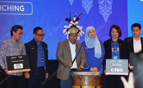 DATUK WILSON UGAK KUMBONG