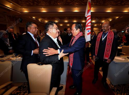 DATUK SERI AHMAD MASLAN