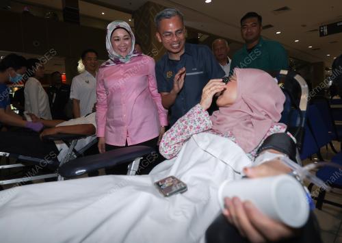 FAHMI FADZIL