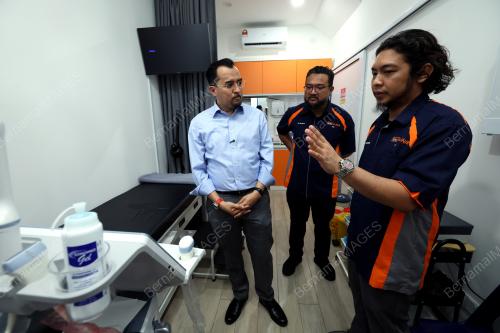 DATUK DR ASYRAF WAJDI DUSUKI