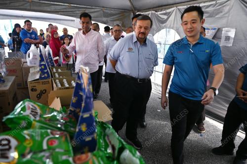 DATUK SERI AMIR HAMZAH AZIZAN