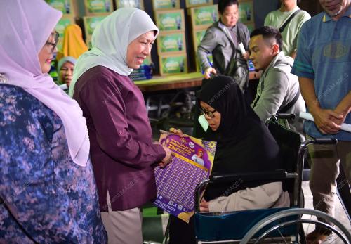 DATUK SERI NANCY SHUKRI