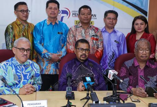 DATUK ADNAN MAT