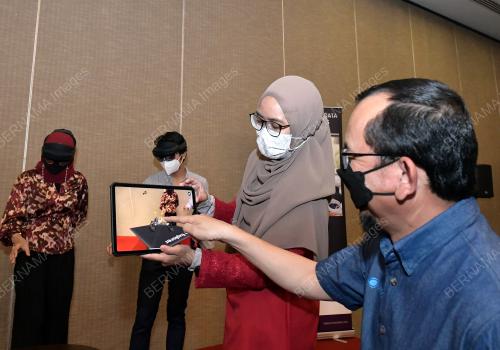 DATUK NORHALIM YUNUS