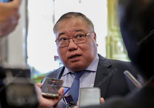 DATUK SERI TIONG KING SING