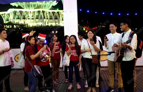 SK03_24122017_CAROLLING