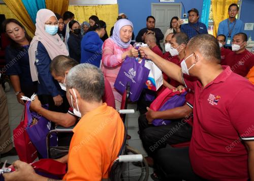 DATUK SERI NANCY SHUKRI