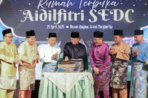 TAN SRI ABANG JOHARI TUN OPENG
