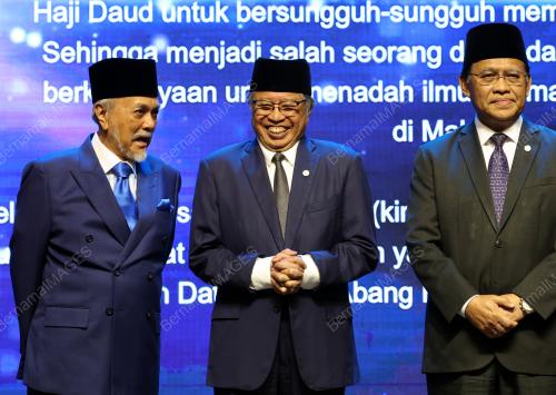 TAN SRI ABANG JOHARI TUN OPENG