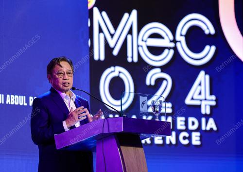 TAN SRI ABANG JOHARI TUN OPENG