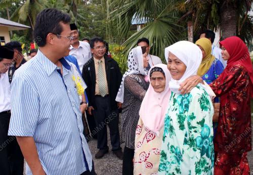 AHMAD SHABERY CHEEK