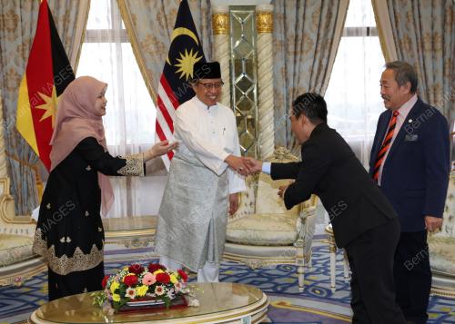 TAN SRI ABANG JOHARI TUN OPENG