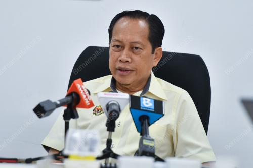 DATUK SERI AHMAD MASLAN