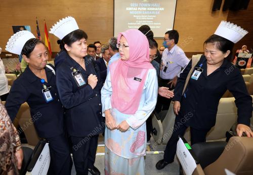 DR ZALIHA MUSTAFA