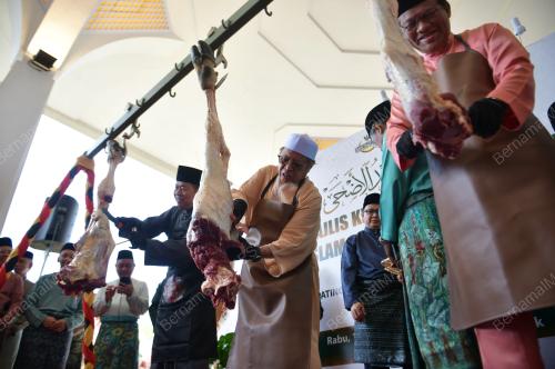 TAN SRI ABANG JOHARI TUN OPENG