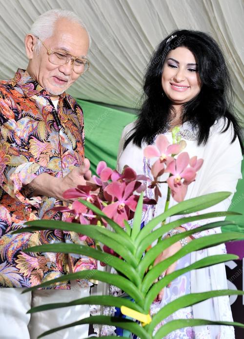 TAN SRI ABDUL TAIB MAHMUD