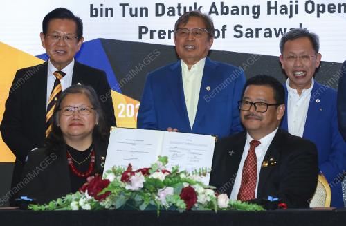 TAN SRI ABANG JOHARI TUN OPENG