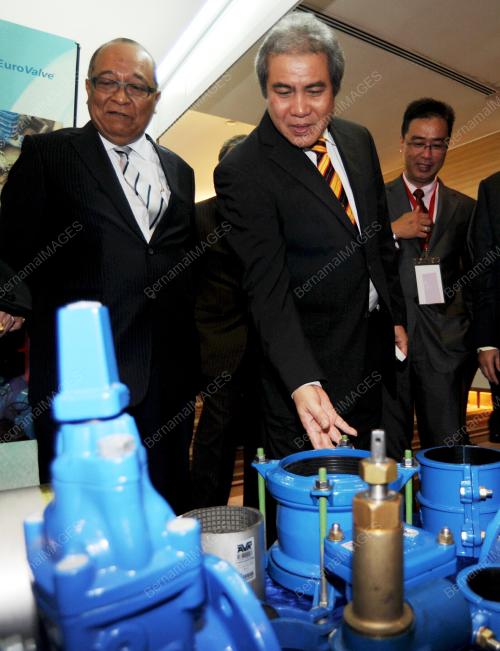 SK03_27112012_BORNEO_AIR