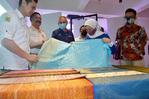 DATUK SERI NANCY SHUKRI
