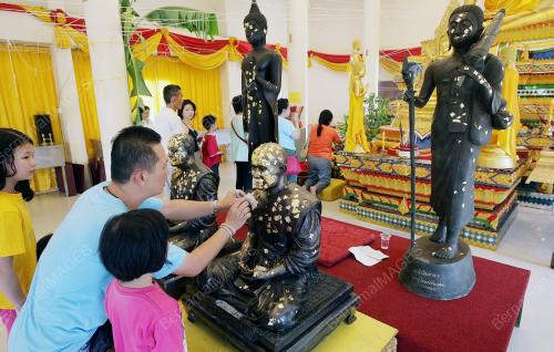 HARI WESAK