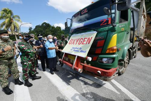 TAN SRI DR JAMES JEMUT MASING