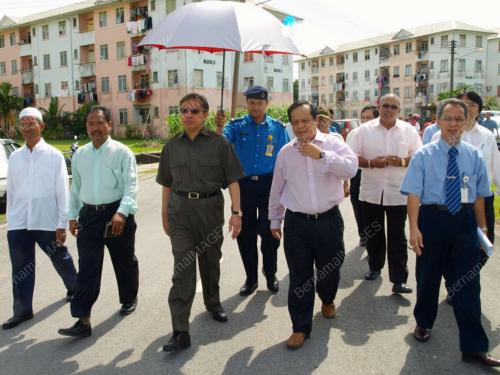 ABANG JOHARI TUN OPENG