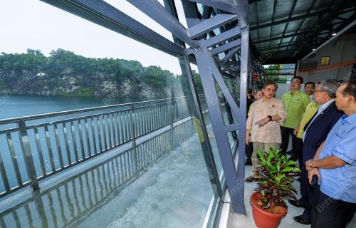 TAN SRI ABANG JOHARI TUN OPENG