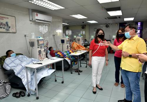 DATUK DR SIM KUI HIAN