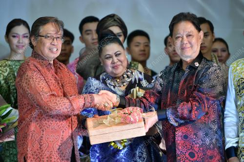 SK03_29102019_BORNEO_CRAFT