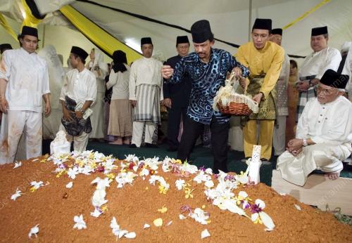 SULTAN HASSANAL BOLKIAH