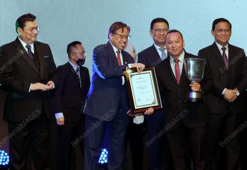 TAN SRI ABANG JOHARI TUN OPENG