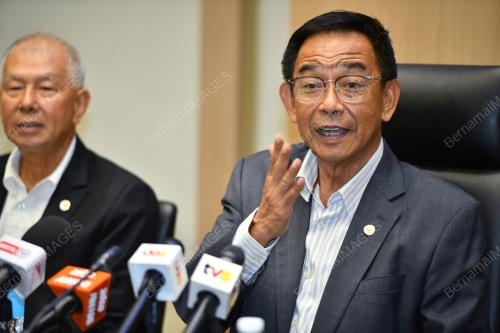 DATUK SERI ABDUL KARIM RAHMAN HAMZAH