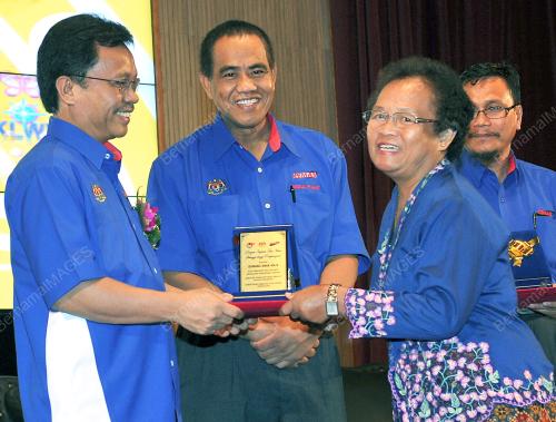 DATUK SERI MOHD SHAFIE APDAL