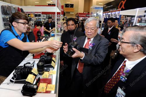 SK03_30112012_SARAWAK_ICT