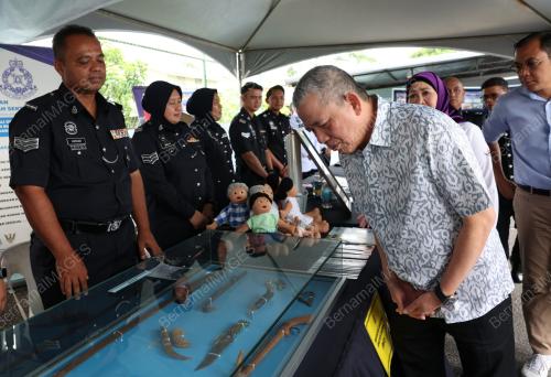 DATUK SERI FADILLAH YUSOF