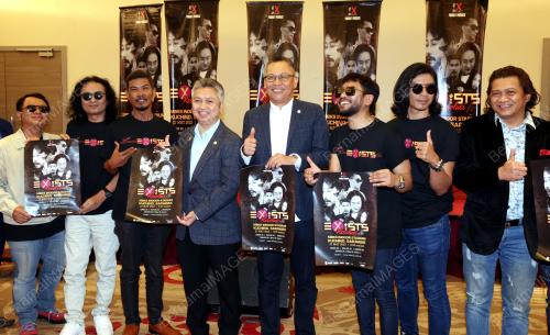 DATUK SNOWDAN LAWAN