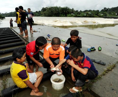 SK03_31122013_BANJIR